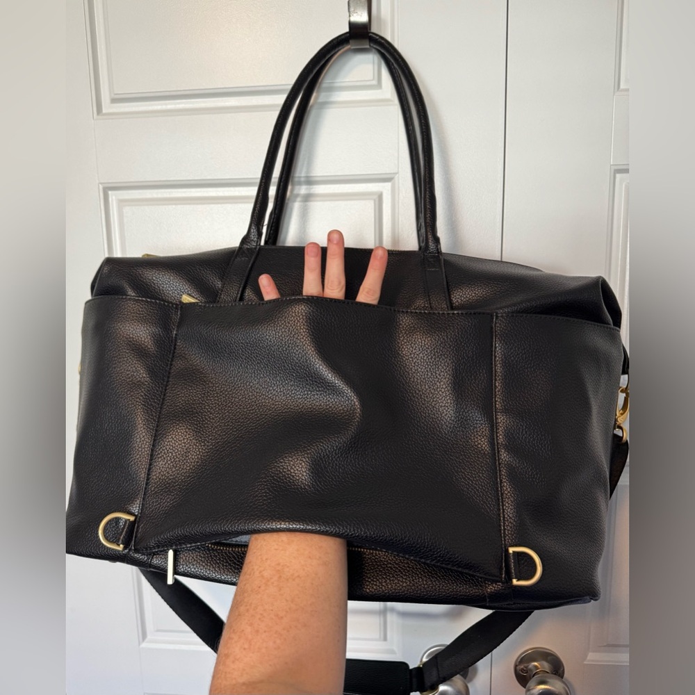 Freshly Picked Vegan Leather Weekender Bag - Picture 3 of 13